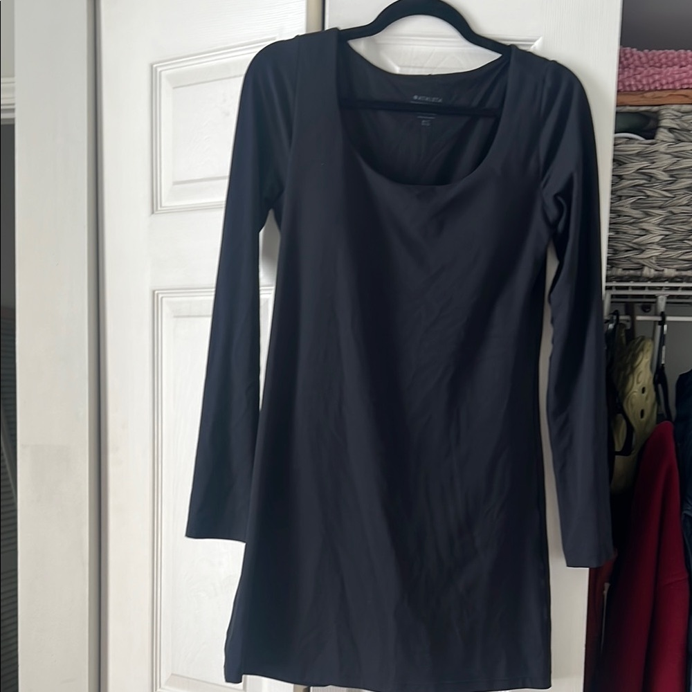 Athleta transcend Black Long Sleeve active Dress